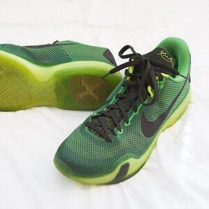 Kobe 10 (Vino colorway)